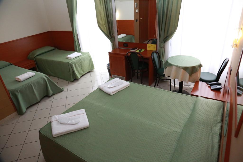 Hotel Dore Milan Bagian luar foto