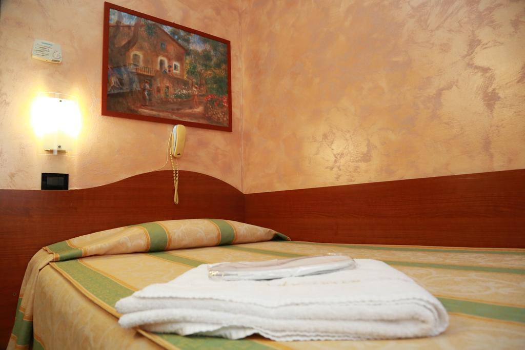 Hotel Dore Milan Bagian luar foto