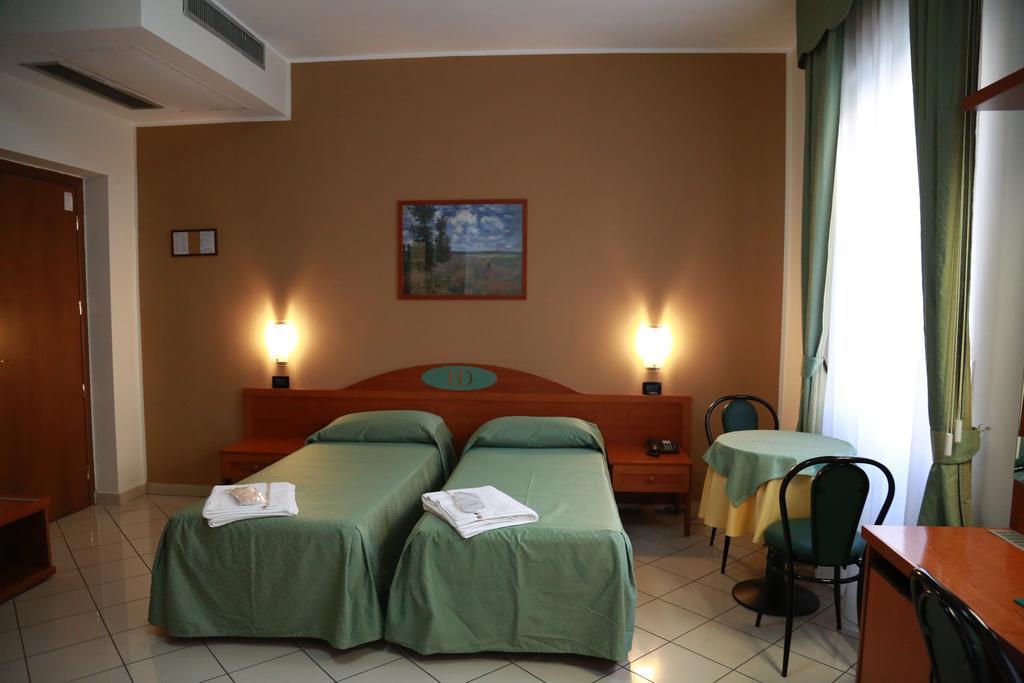 Hotel Dore Milan Bagian luar foto