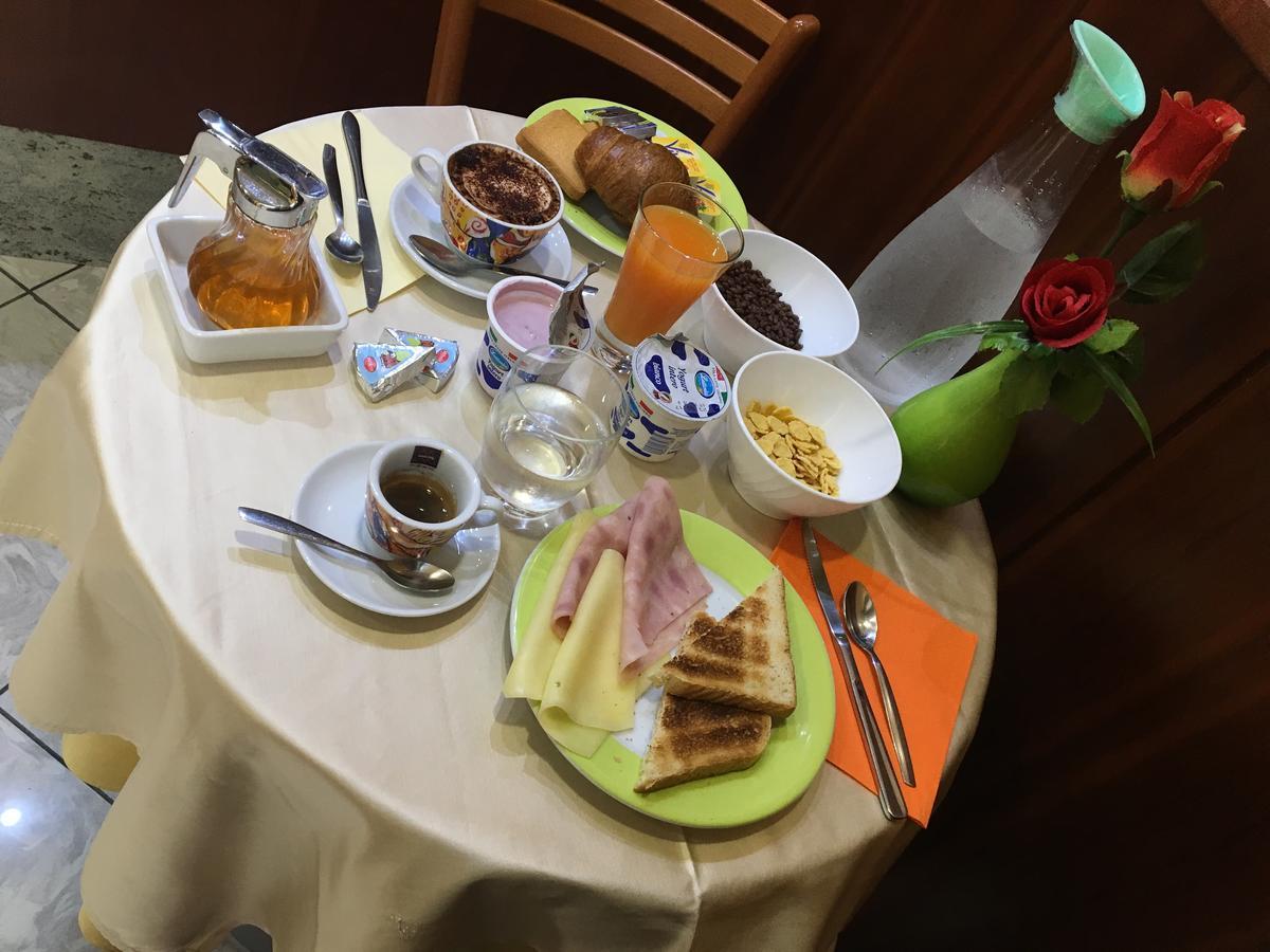 Hotel Dore Milan Bagian luar foto