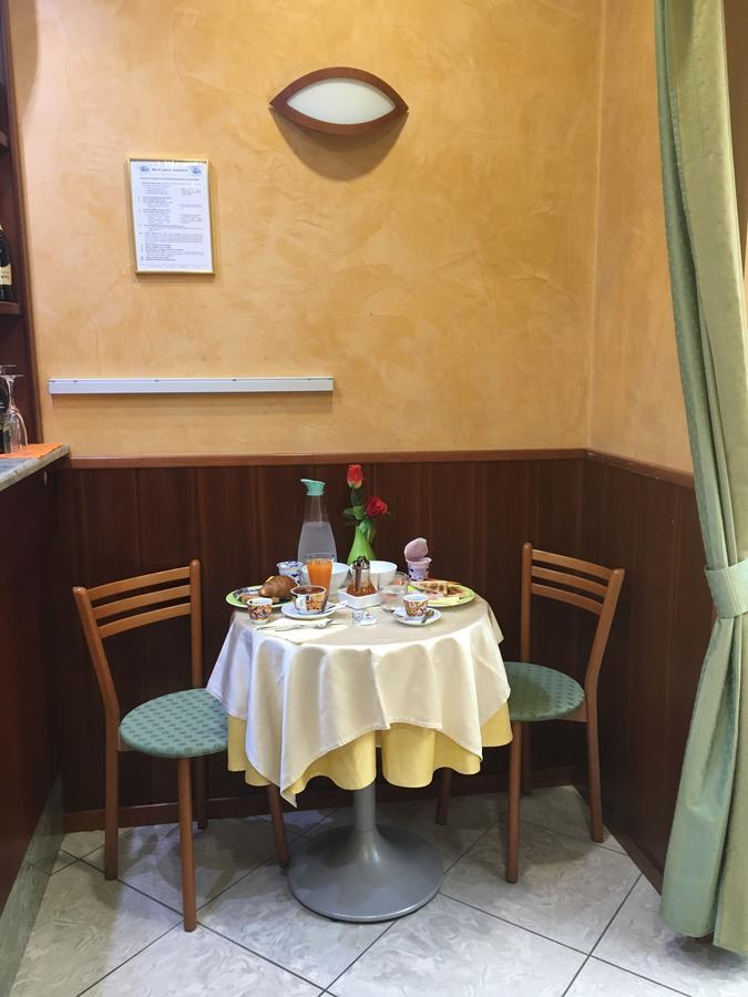 Hotel Dore Milan Bagian luar foto