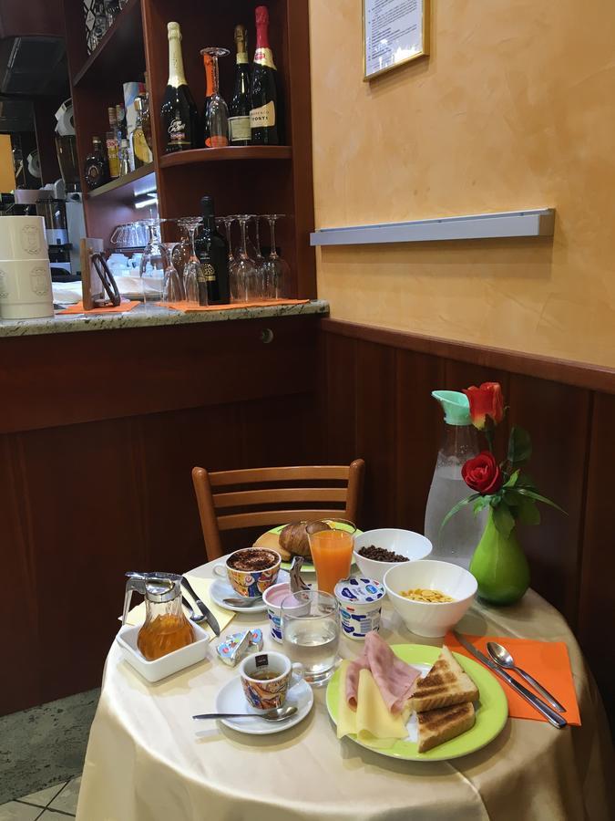 Hotel Dore Milan Bagian luar foto