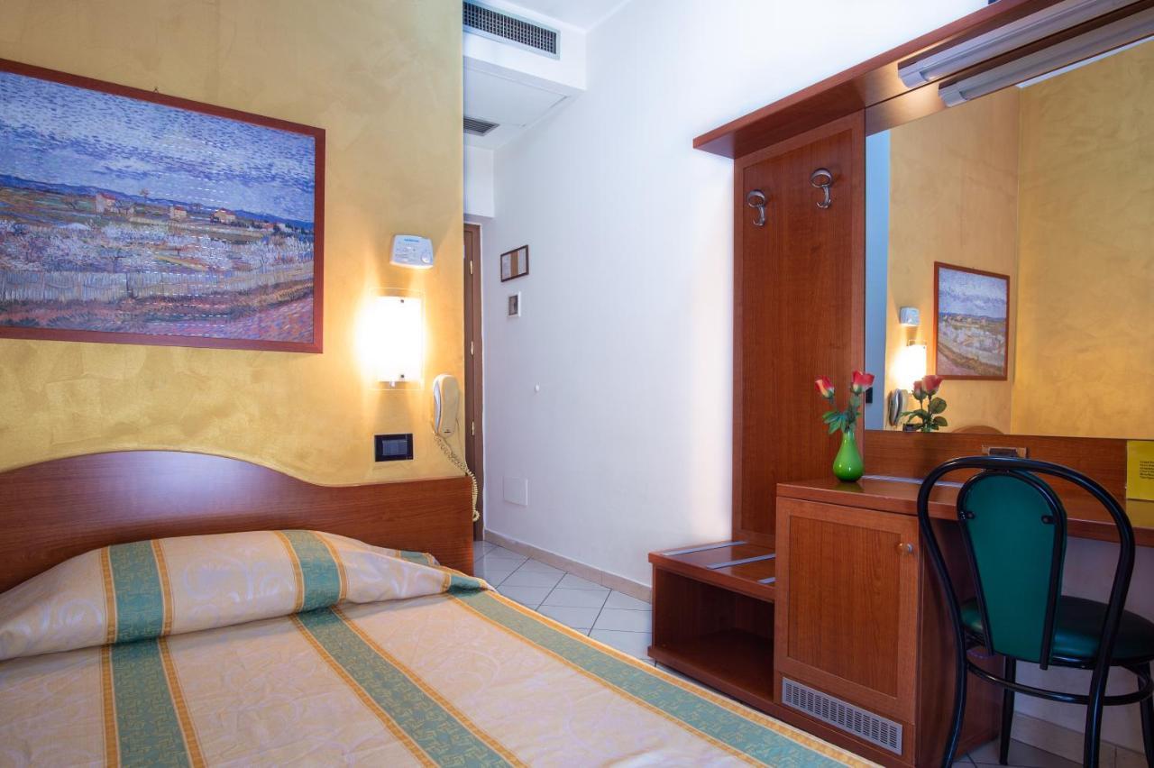Hotel Dore Milan Bagian luar foto